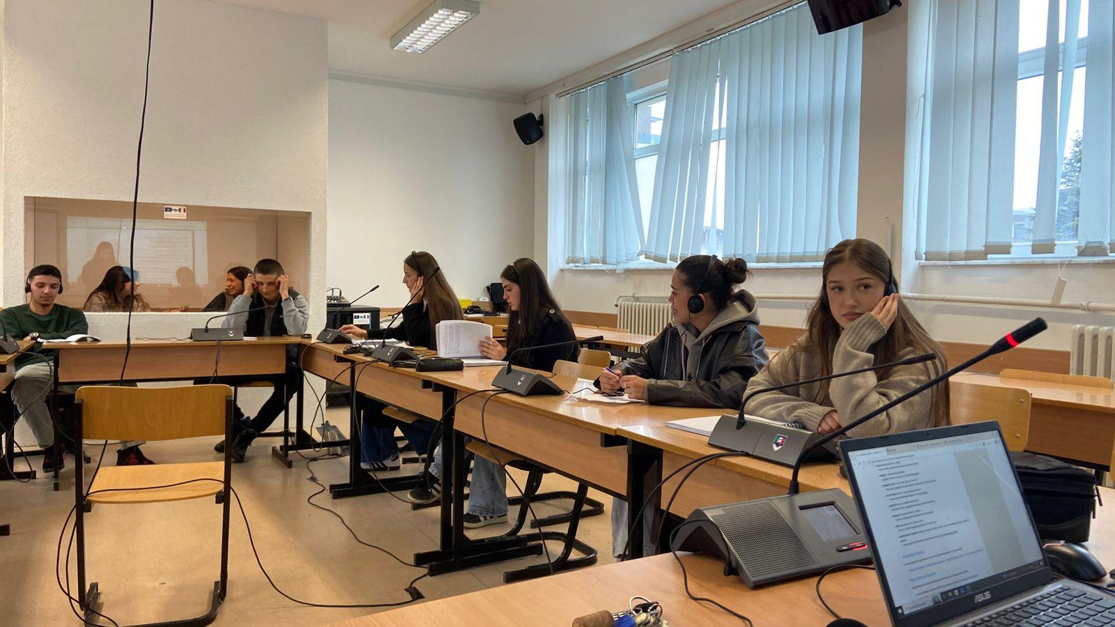 Enhancing the competencies in Simultaneous Interpreting